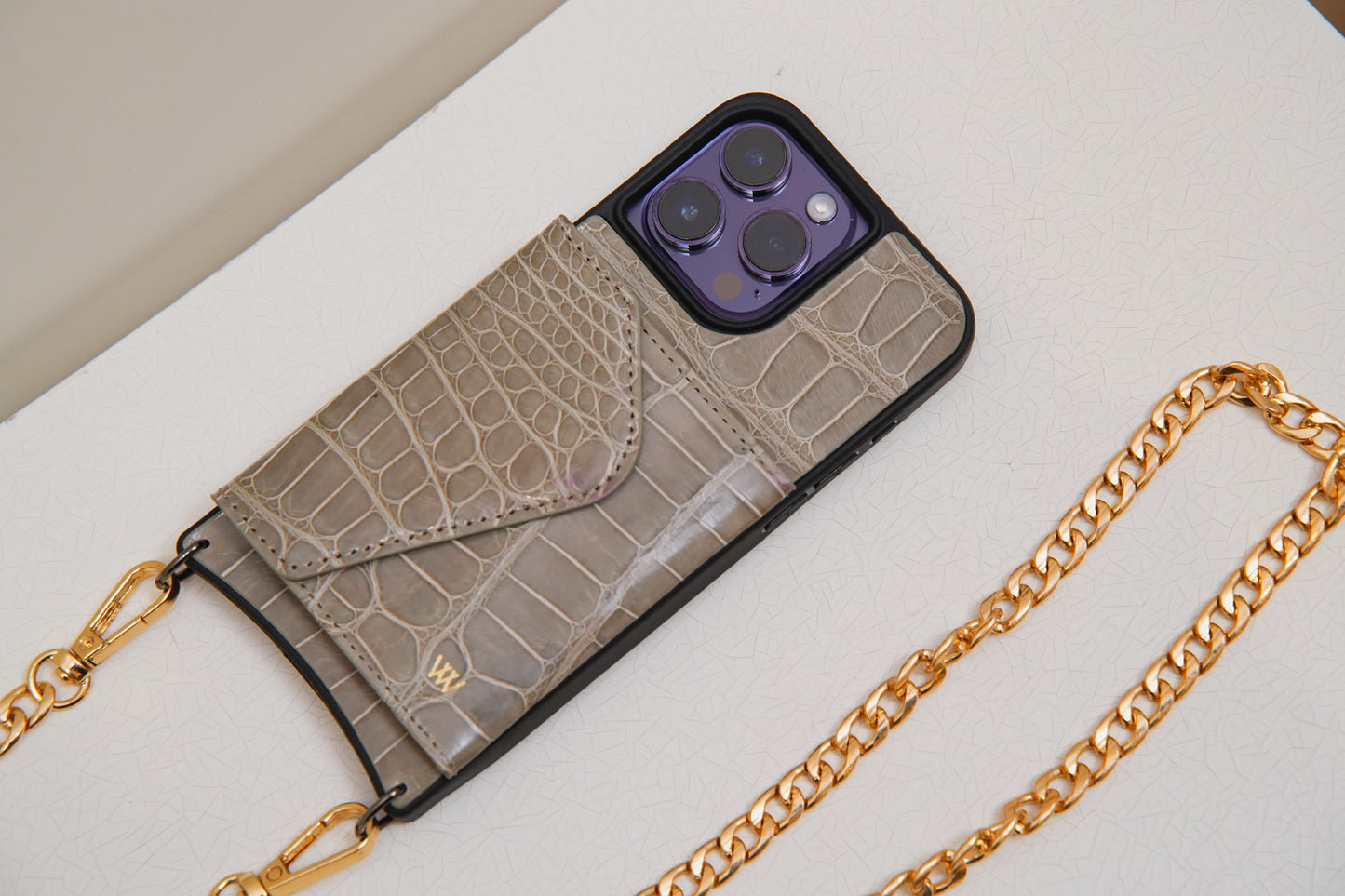 Croc Shiny Beige Classic Case